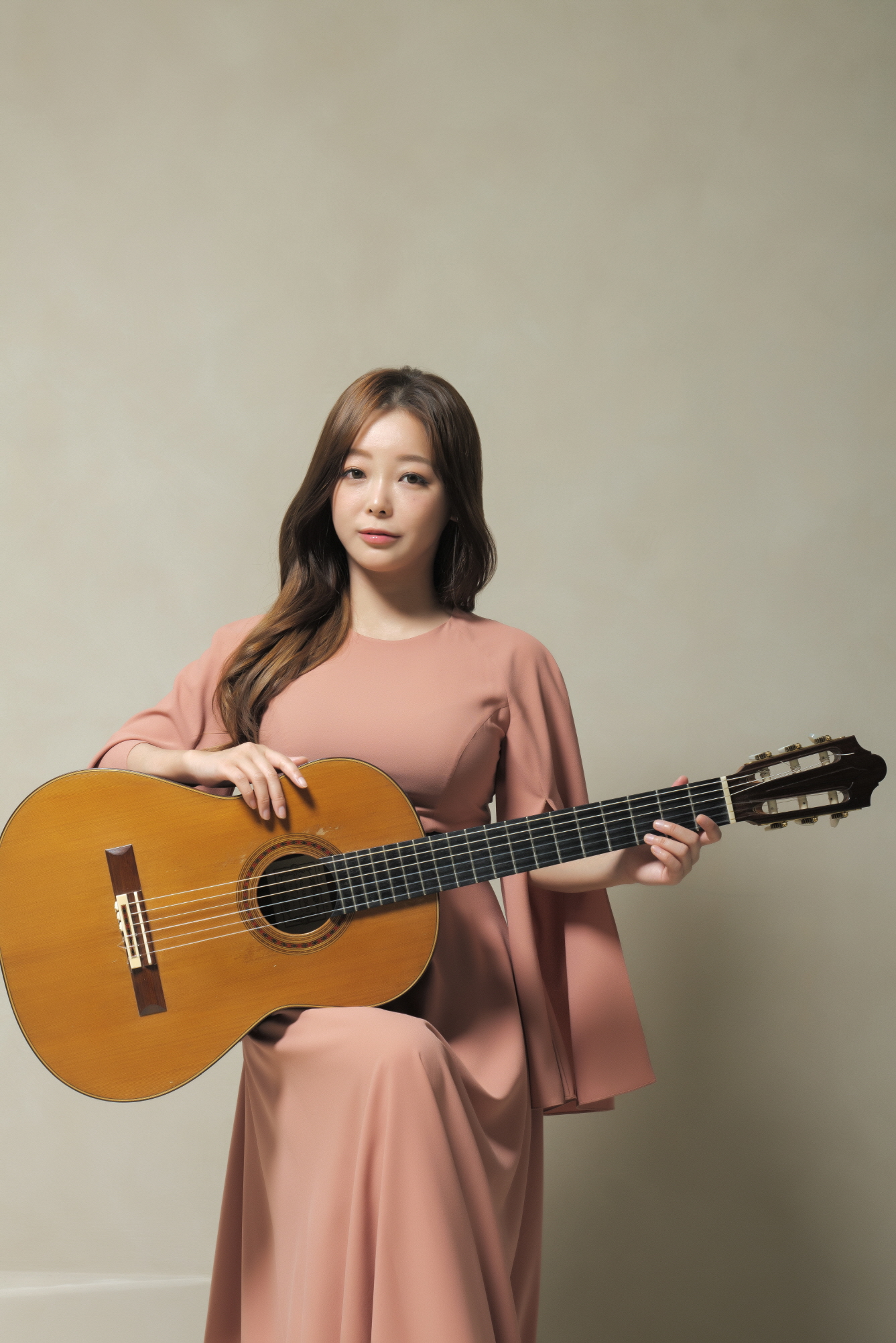무대 넓히는 기타리스트 박규희 “무거운 책임감 갖고 한 음 한 음 연주해요” | 서울신문