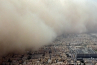 쿠웨이트 도시 집어삼키는 거대한 모래폭풍