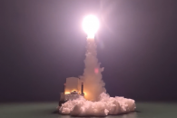 ‘UFO 소동’ 고체연료 우주발사체 발사 장면 공개