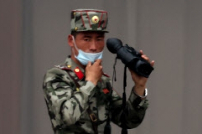 ‘북한 군인들’, 남측 지역 관찰
