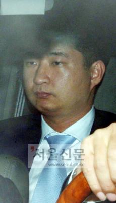 [노무현-박연차 게이트] 檢에 베인 입 건호씨, 500만弗 관련 부인하다 꼬리 내려