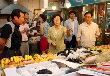 강남구, 추석물가 관리·전통시장 보호 앞장