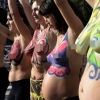 아르헨티나 임신 여성들의 알몸 시위...”무슨 일이...”