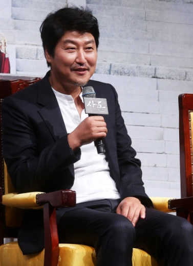 ‘국민배우 송강호의 영조·젊은피 유아인의 사도세자 서울pn