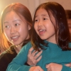 [서울포토] ‘아빠, 화이팅!’…이세돌 9단의 부인과 딸 응원