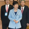 박 대통령 “북핵 포기 환경 조성해야 통일 가능”