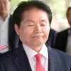 ‘불법 선거 의혹’ 농협 회장 피의자 신분 檢 출석