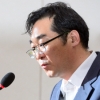 나향욱 “개·돼지” 발언 이어…자유경제원 ‘천민민주주의’ 설파 논란