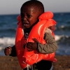 지중해 난민 아동, 수색구조선이 구조키로