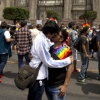 [서울포토] 동성결혼 합법화 진통 속 키스하는 커플