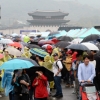 [서울포토] ‘비가 와도 뜨거운 나눔 열기’…저소득층 어린이 돕기 ‘위아자 나눔장터’