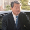 [서울포토] 출근하는 이진성 헌법재판관