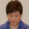 ‘국정교과서 1년 연기’에 박 대통령 “매도당해 안타깝다”