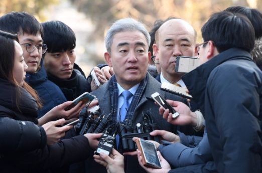 유진룡 “朴대통령 ‘대한민국 사람 의견 다 들어야하냐’며 역정”