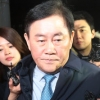 최경환 “박 전 대통령 마중은 도리···의리 못 끊는다”