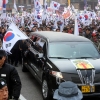 박 전 대통령 검찰소환 앞두고 ‘탄핵무효’ 집회…“진실 밝혀지도록 역량 집중”