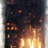 런던 고층아파트 화재…“수년 전부터 건물 안전에 문제” 증언도