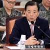 [서울포토] ‘북한 미사일 발사’ 관련 답변하는 한민구 국방부 장관