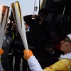 [서울포토] ‘평창올림픽 성화’ 전달 받는 유재석