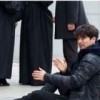 ‘리턴’ 이진욱, 장례식장 앞에서 내동냉이 쳐진 사연은..?