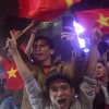 ‘박항서 매직’ 베트남축구 4강 신화… 거리마다 붉은 물결
