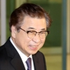 서훈, 폼페이오-김영철 ‘중재자’ 부각… 빨라지는 비핵화 협상