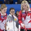 [포토] 세계여자컬링선수권, 캐나다 선수들 사이 심각한 ‘안경 선배’