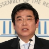 자유한국당 논평 ‘미친개’에 ‘박근혜 불쌍’까지…논란 계속