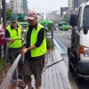 찜통더위야 가라…서울 광진구, 대형 살수차 투입 ‘도로변 물뿌리기’