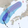 태풍 ‘솔릭’, 일본 쪽 ‘시마론’ 영향에 오른쪽 급회전…다시 빨라져 북상
