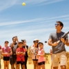 [포토] 페더러, 어린이들과 사막 테니스 대결