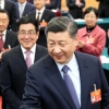 시진핑 ‘흰머리’로 등장…중국 지도부 전통 ‘까만 머리’ 깼다