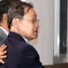 [포토] ‘구속만료 석방’ 구치소 나오는 이병기 전 국정원장