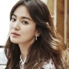 송혜교, 이혼 관련 악성 댓글·루머 고소 “선처 없다”
