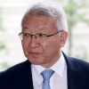 “폐암 의심 진단” 양승태 전 대법원장, 폐 수술 이유로 재판 연기