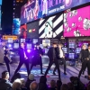 BTS, 미국의 2020 열었다… 뉴욕 타임스스퀘어 메운 ‘한국어 떼창’