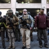 경찰도 군대도 아닙니다. 美 버지니아주 총기 집회 참가자들