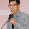 진중권 “유시민 강연료 2100만 원…합리적 의심”