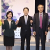 [서울포토]기념촬영하는 제21대 비례대표 후보자들