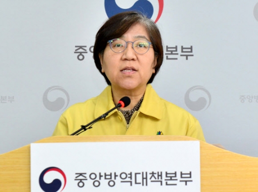 “정은경 본부장님 프로야구 개막전 시구자로 모시면 안되나요”