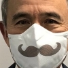 해리스 미국 대사의 조선 총독같다던 콧수염 모양 마스크