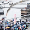 “지진특별법 시행령 개정하라”…성난 포항시민 7번 국도 점거