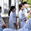 “전공의 지지” 교수들도 진료중단에 사직결의…성모병원 수술중단(종합)