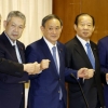 [포토] 스가 신임 일본 자민당 총재와 당 4역