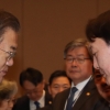 총대 멘 여권 “윤석열 나가라”…검사들 “부당하다”집단행동