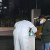 [르포] 서울시장 투표소 현장 “자가격리자 20시 이후 투표”, “애완견 동반 출입 거부”