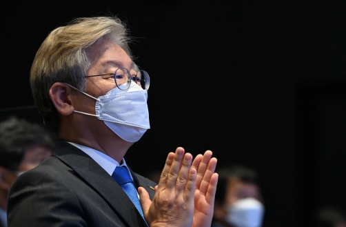 이재명이 택한 ‘실용 개혁가’의 길…“작은 개혁 모이면 개벽”