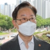 부산 찾은 박범계 “검사 금품수수 의혹 감찰 준해 조사”
