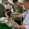 [나우뉴스] 학생들 급식 잔반을…직접 먹어서 처리하는 교장 경악