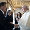 [속보] 文 “교황, 北 방문하면 한반도 평화 모멘텀” 교황 “기꺼이 갈 것”
